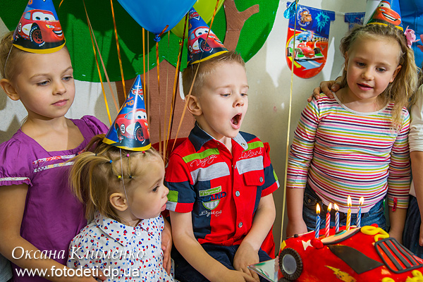 Фотограф на детский день рождения, Днепропетровск, фотосъемка дня рождения в детском клубе