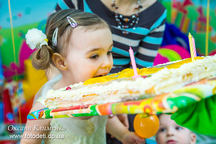 Фотограф на детский день рождения, Днепропетровск, фоторепортаж дня рождения в детском клубе, фотосъемка в развлекательном центре