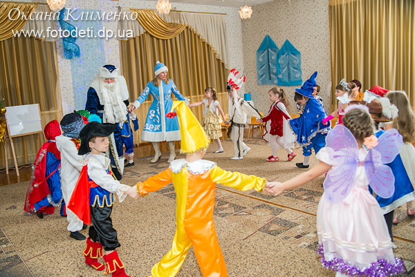 Фотограф на утренник Днепропетровск в детский сад. Фотограф на выпуской, фотосъемка праздника в детском саду 